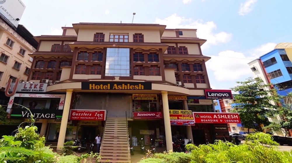 Ashlesh Hotel Manipal Exterior photo